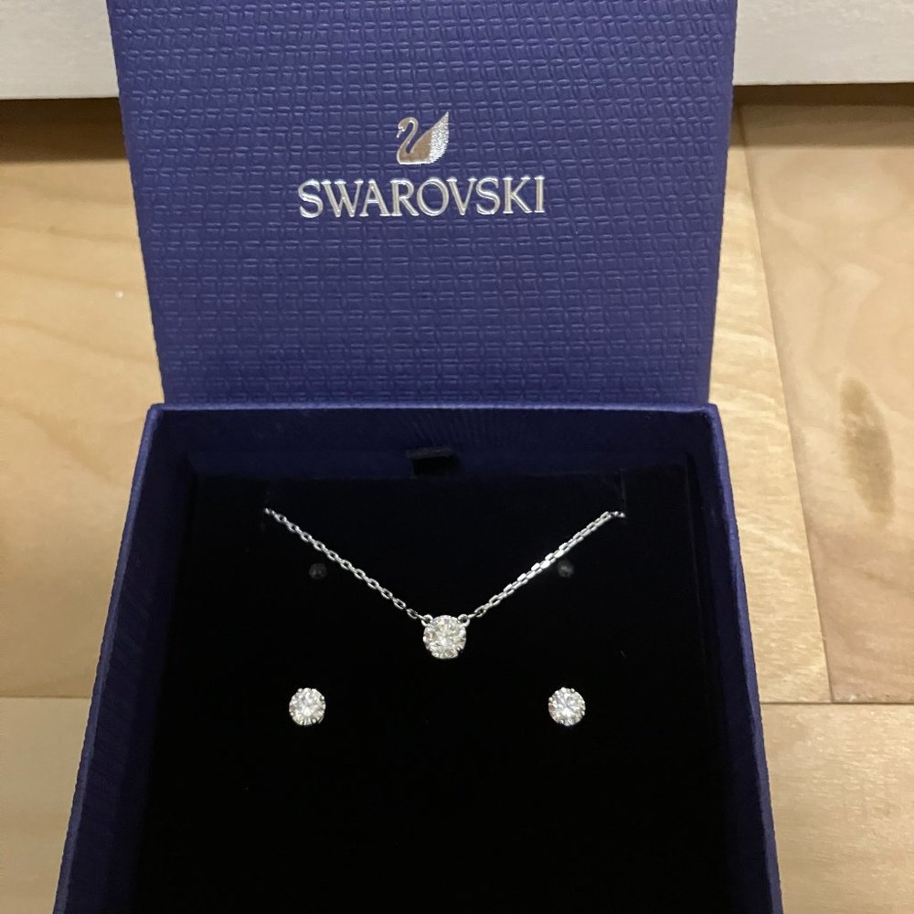 Swarovski Solitaire Pendant + Earring Set